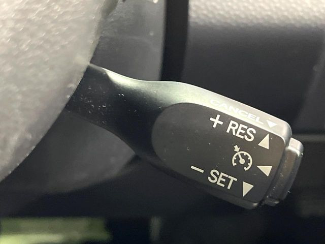 �y�N���[�Y�R���g���[���z�������H�����N���N���s�B�A�N�Z���𗣂��Ă���葬�x�ő��s���ł��A�������^�]���̕��S���y��!�����E�������ȒP�ȃX�C�b�`����Œ����ł��܂��B