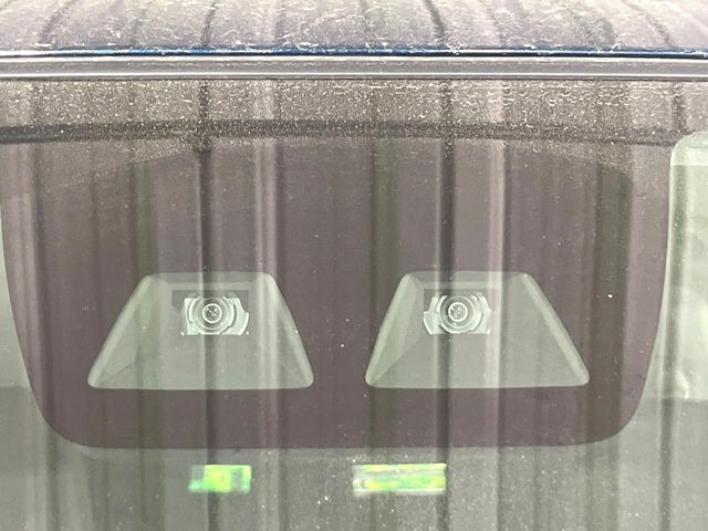 �y�X�}�[�g�A�V�X�g�z���s���ɑO���̎ԗ�����F�����A�Փ˂������Ȏ��͌x��ƃu���[�L�ŏՓˉ���Ɣ�Q�y�����A�V�X�g�B�����S�Ƀh���C�u�����y���݂��������܂��B