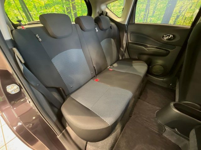 �R���p�N�g�J�[�ł����A�Z�J���h�V�[�g�͏\���ȍL����������K�ɂ���肢�������܂���V�[�g��|���đ傫�ȉו���ς񂾂�ƁA�p�r�̕����L��1��ł��B