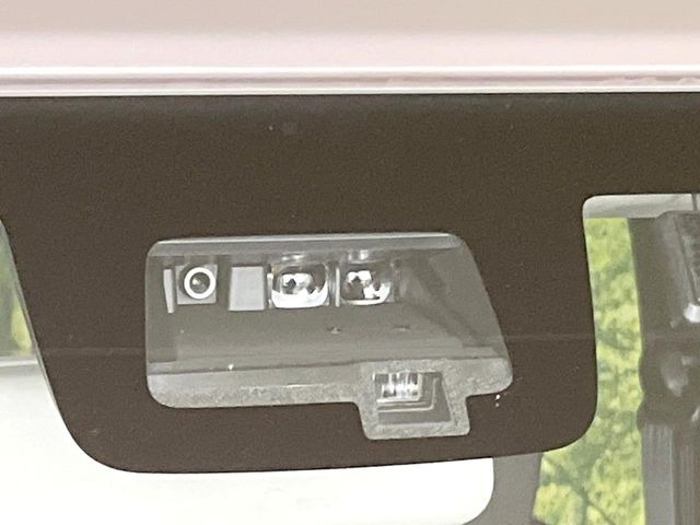 �y�X�Y�L �Z�[�t�e�B�T�|�[�g�z���s���ɑO���̎ԗ�����F�����A�Փ˂������Ȏ��͌x��ƃu���[�L�ŏՓˉ���Ɣ�Q�y�����A�V�X�g�B�����S�Ƀh���C�u�����y���݂��������܂��B