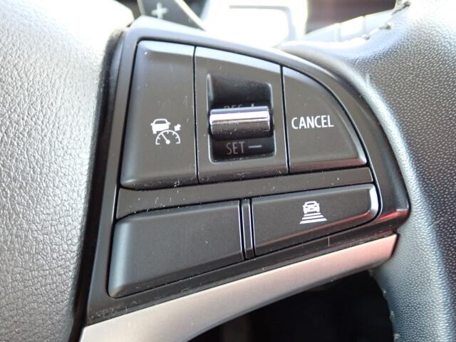 �y�N���[�Y�R���g���[���z�������H�ł̒��������s���y�Ɂ�A�N�Z���y�_���𓥂܂��Ɏԑ������ɕۂ��Ƃ��\�ł��B�O���̎ԗ������m���ĎԊԂ�ۂ悤�ɑ��x���߂��Ă���܂�!!