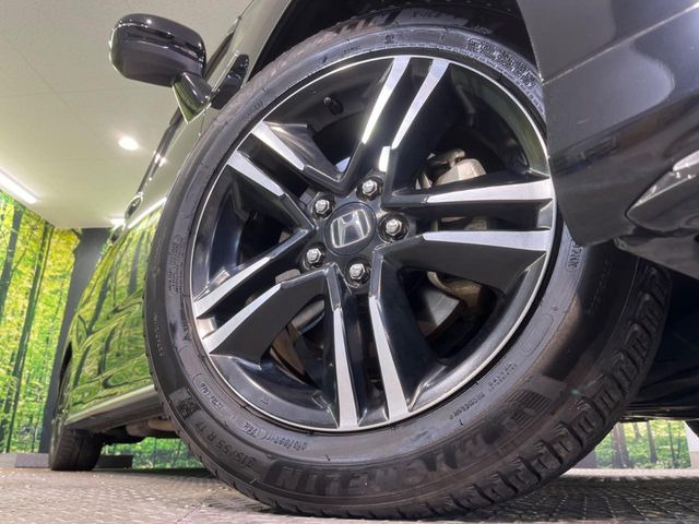 �y����17�C���`�A���~�z�C�[���z�O�ςɃ}�b�`���������A���~�z�C�[���𑕒����Ă���܂��B�e��ЊO�A���~�z�C�[����A�X�^�b�h���X�^�C�����戵�����Ă���܂��B���񂲑��k����������