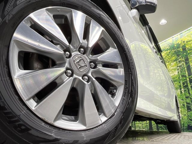 �y����16�C���`�A���~�z�C�[���z�O�ςɃ}�b�`���������A���~�z�C�[���𑕒����Ă���܂��B�e��ЊO�A���~�z�C�[����A�X�^�b�h���X�^�C�����戵�����Ă���܂��B���񂲑��k����������