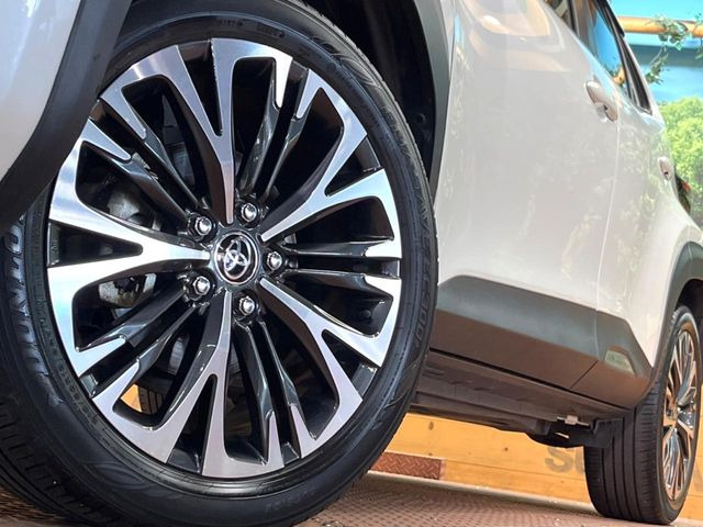 �y����18�C���`�A���~�z�C�[���z�O�ςɃ}�b�`���������A���~�z�C�[���𑕒����Ă���܂��B�e��ЊO�A���~�z�C�[����A�X�^�b�h���X�^�C�����戵�����Ă���܂��B���񂲑��k����������