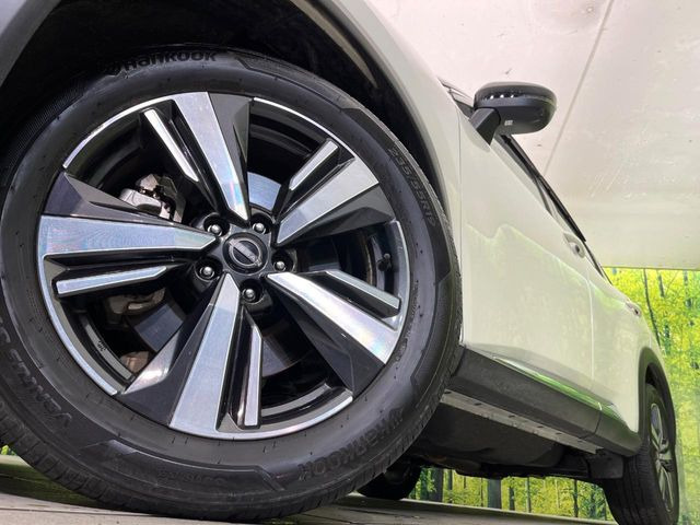 �y����19�C���`�A���~�z�C�[���z�O�ςɃ}�b�`���������A���~�z�C�[���𑕒����Ă���܂��B�e��ЊO�A���~�z�C�[����A�X�^�b�h���X�^�C�����戵�����Ă���܂��B���񂲑��k����������