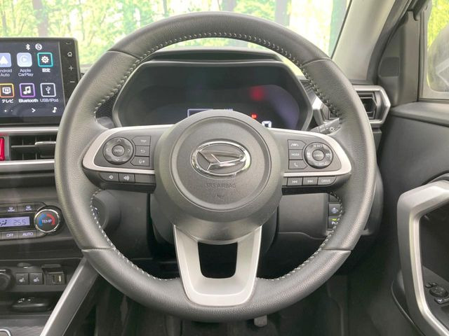 �y�����v�����X�e�A�����O�z�㎿�Ȋv���g�p���邱�ƂŁA��ɂ����������݂ƂĂ��^�]���₷���n���h���ł���