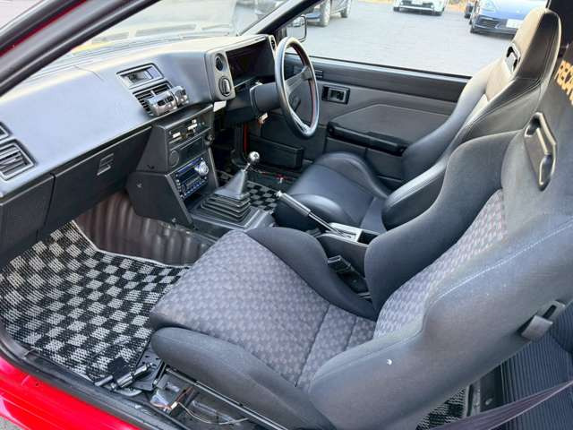 �C�ɂȂ邨�Ԃ�����܂�����E�̓d�b�ԍ����璼�ڂ��X�ɂ��₢���킹���������B�x�����@����ԗ����A��Ԃ܂łȂ�ł������������Ē����܂��B�X�^�b�t�ꓯ���A�����҂����Ă���܂��B