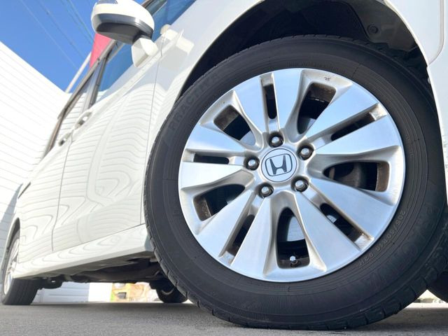 �y����16�C���`�A���~�z�C�[���z�O�ςɃ}�b�`���������A���~�z�C�[���𑕒����Ă���܂��B�e��ЊO�A���~�z�C�[����A�X�^�b�h���X�^�C�����戵�����Ă���܂��B���񂲑��k����������