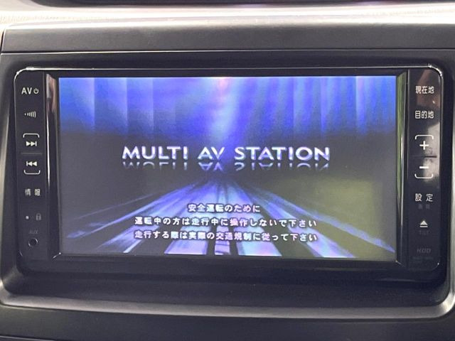 �y�����i�r�z�l�C�̏����i�r�𑕔����Ă���܂��B�i�r�̎g���₷���͂������A�I�[�f�B�I�@�\���[��!�L�����v�◷�s�͂������A�ʋ΂┃�����ȂǕ��i�̃h���C�u���y�����Ȃ�͂���