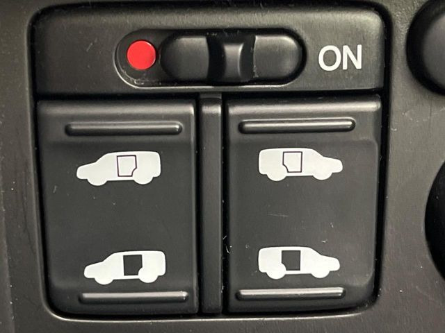 �y�����p���[�X���C�h�h�A�z�X�}�[�g�L�[��^�]�Ȃ̃X�C�b�`�Ō�ȗ����X���C�h�h�A�̊J���\���d��������͂����ăh�A���J����K�v�������A�����Ȃ��q�l�ł��ȒP�ɊJ���߂ł����K�ł���