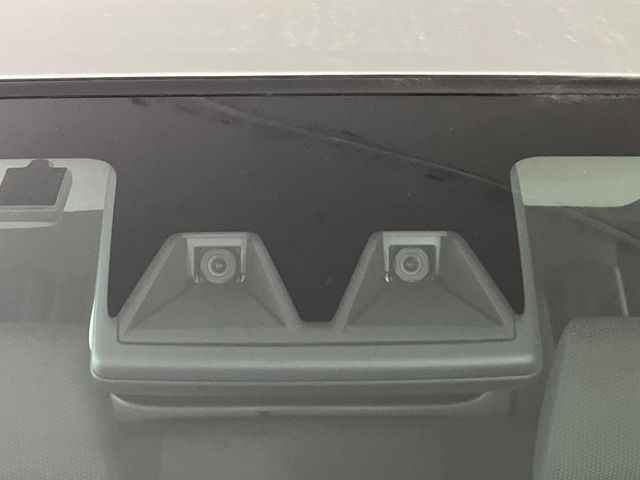 �y�g���^�Z�[�t�e�B�Z���X�z���s���ɑO���̎ԗ�����F�����A�Փ˂������Ȏ��͌x��ƃu���[�L�ŏՓˉ���Ɣ�Q�y�����A�V�X�g�B�����S�Ƀh���C�u�����y���݂��������܂��B