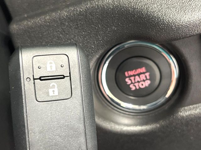 �y�L�[���X�X�^�[�g�V�X�e���z�J�o����|�P�b�g�ɓ��ꂽ�܂܂ł��h�A�̎{���E�������\�ȃX�}�[�g�L�[�𑕔��B�G���W���̃I���E�I�t�����J�M�����o���K�v����������Ƃ��Ă��֗��ł���