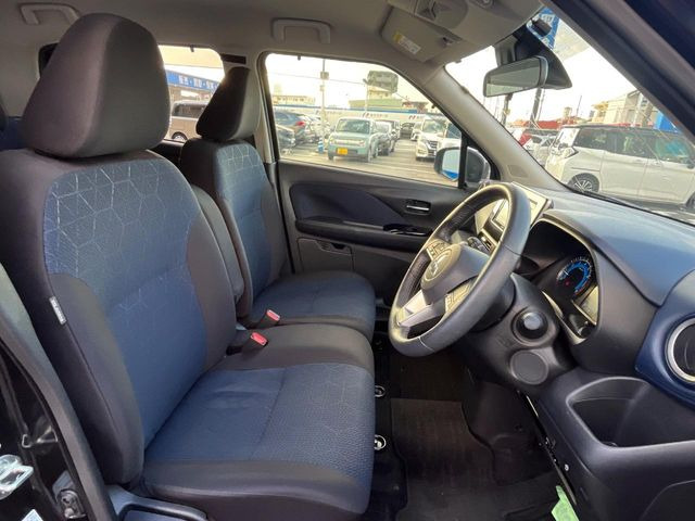 �^�]�ȃV�[�g���͎g�p�������Ȃ��A�ǍD�ȏ�ԂƂȂ��Ă��܂��B���J�Ɏg���Ă������Ƃ��悭�킩��܂��ˁB