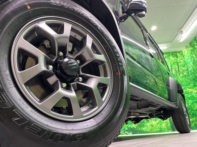 �y����15�C���`�A���~�z�C�[���z�O�ςɃ}�b�`���������A���~�z�C�[���𑕒����Ă���܂��B�e��ЊO�A���~�z�C�[����A�X�^�b�h���X�^�C�����戵�����Ă���܂��B���񂲑��k����������