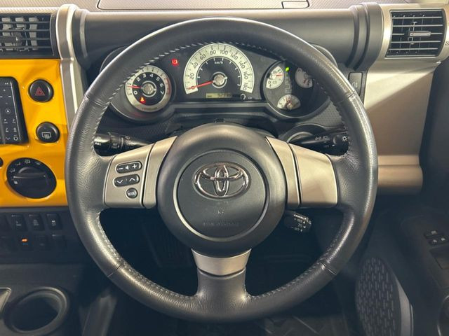 �y�����v�����X�e�A�����O�z�㎿�Ȋv���g�p���邱�ƂŁA��ɂ����������݂ƂĂ��^�]���₷���n���h���ł���