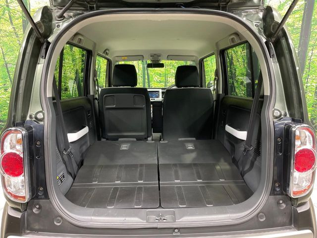 ���i�̂���������ʋ΁A���}���ɏ\���ȉ׎��X�y�[�X���m�ۂ��Ă���܂��B�Z�J���h�V�[�g��|���ƁA�傫�ȉו��̐ύڂ��\�ł���