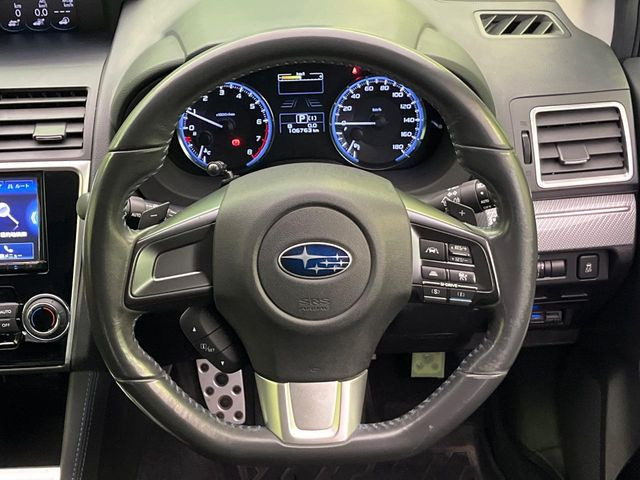 �y�����v�����X�e�A�����O�z�㎿�Ȋv���g�p���邱�ƂŁA��ɂ����������݂ƂĂ��^�]���₷���n���h���ł���