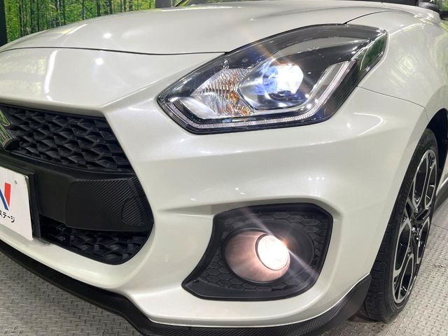 �yLED�w�b�h���C�g�z���V����ԑ��s�����ǍD�Ȏ��E���m�ۂ����S���ĉ^�]�ł��鍂�P�xLED�w�b�h���C�g�𑕔�!�_�����x�������A����d�͂��}�����Ă��܂��B