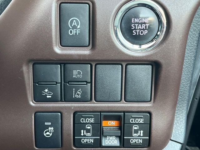 【トヨタセーフティセンス】走行中に前方の車両等を認識し、衝突しそうな時は警報とブレーキで衝突回避と被害軽減をアシスト。より安全にドライブをお楽しみいただけます。