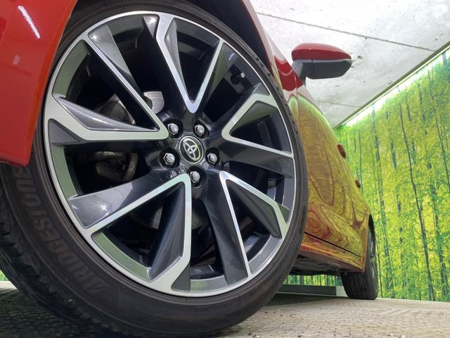 �y����18�C���`�A���~�z�C�[���z�O�ςɃ}�b�`���������A���~�z�C�[���𑕒����Ă���܂��B�e��ЊO�A���~�z�C�[����A�X�^�b�h���X�^�C�����戵�����Ă���܂��B���񂲑��k����������