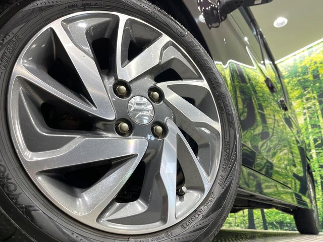 �y����15�C���`�A���~�z�C�[���z�O�ςɃ}�b�`���������A���~�z�C�[���𑕒����Ă���܂��B�e��ЊO�A���~�z�C�[����A�X�^�b�h���X�^�C�����戵�����Ă���܂��B���񂲑��k����������