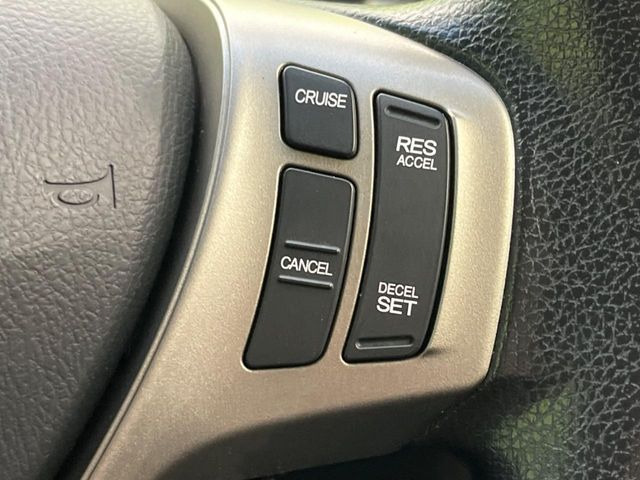 �y�N���[�Y�R���g���[���z�������H�����N���N���s�B�A�N�Z���𗣂��Ă���葬�x�ő��s���ł��A�������^�]���̕��S���y��!�����E�������ȒP�ȃX�C�b�`����Œ����ł��܂��B