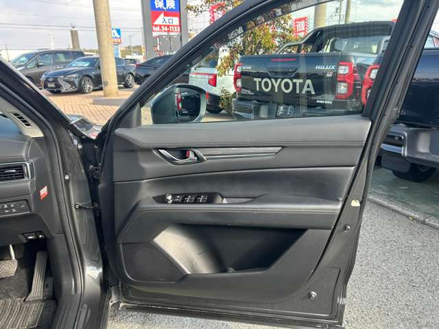 ���W����ɂ͍��i���̒��ÎԂ�V�Ԃ��������ł����W���䐔100��̑�^�W����֐��񂲗��X����������