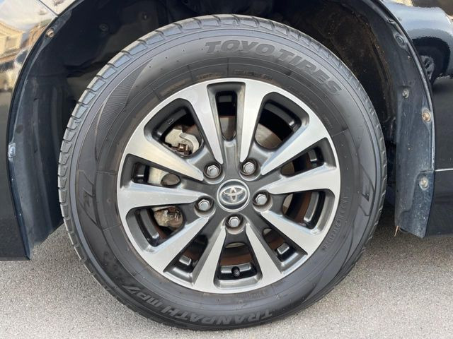 【アルミホイール】外観にマッチしたアルミホイールを装着しております。各種アルミホイールや、スタッドレスタイヤも取扱いしております。是非ご相談ください♪