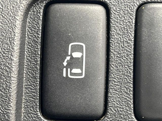 �y�p���[�X���C�h�h�A�z�X�}�[�g�L�[��^�]�Ȃ̃X�C�b�`�ŃX���C�h�h�A�̊J���\���d��������͂����ăh�A���J����K�v�������A���������q�l�ł��A�d���ו��������Ă��鎞�����N�ɊJ���߂ł��܂���