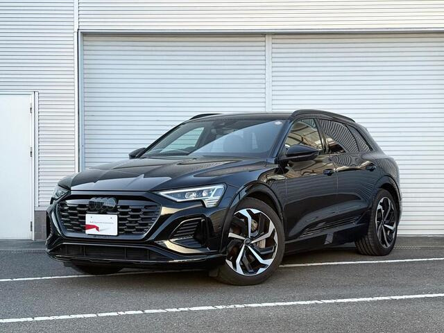 Q8 e-tron55 クワトロ Sライン 4WD