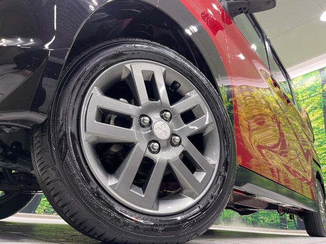 �y����15�C���`�A���~�z�C�[���z�O�ςɃ}�b�`���������A���~�z�C�[���𑕒����Ă���܂��B�e��ЊO�A���~�z�C�[����A�X�^�b�h���X�^�C�����戵�����Ă���܂��B���񂲑��k����������