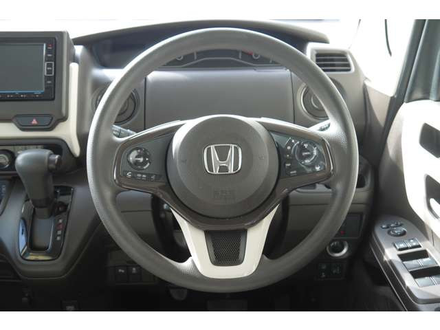 ���s�m�F�E�e�푕���m�F�ς�!�[�ԑO�ɂ͎��ДF�ؐ����H��ɂāA��������_�������������Ē����܂��B�[�Ԏ��ɂ́A�����L�^������s�����Ē����܂��B