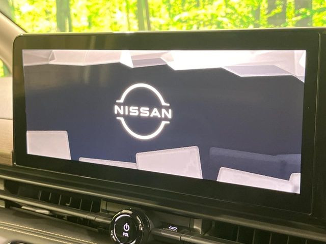 �y���[�J�[����12.3�^�i�r�z�C���e���A�ɗn�����ރX�^�C���b�V���ȁu��p�݌v�v���[�J�[�i�r�𑕔��􎋔F���⑀�쐫�ȂǊ�{���\�ɂ��D��A���㎿�ȃJ�[���C�t�����y���݂��������܂��B