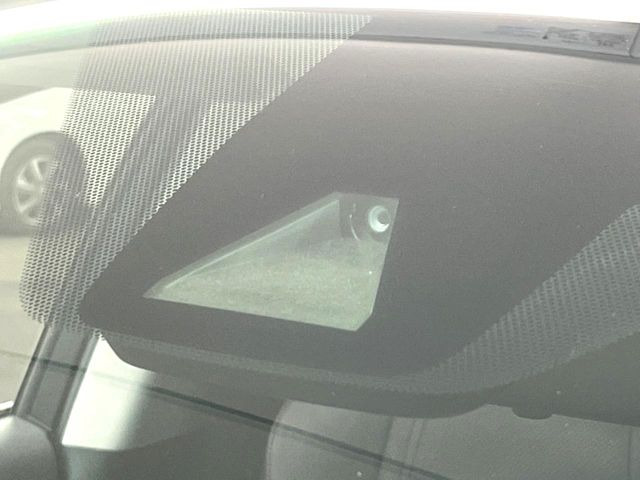 �y�v���N���b�V���Z�[�t�e�B�z�O���̎ԗ��������m���A�Փ˂������Ȏ��͌x��Œ��ӂ𑣂��A�u���[�L�𓥂ޗ͂��T�|�[�g�B�u���[�L�𓥂߂Ȃ������ꍇ�͏Փ˔�Q�y���u���[�L���쓮�A�Փˉ�����T�|�[�g���܂��B