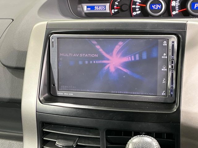 �y�����i�r�z�l�C�̏����i�r�𑕔����Ă���܂��B�i�r�̎g���₷���͂������A�I�[�f�B�I�@�\���[��!�L�����v�◷�s�͂������A�ʋ΂┃�����ȂǕ��i�̃h���C�u���y�����Ȃ�͂���