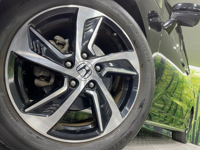 �y����17�C���`�A���~�z�C�[���z�O�ςɃ}�b�`���������A���~�z�C�[���𑕒����Ă���܂��B�e��ЊO�A���~�z�C�[����A�X�^�b�h���X�^�C�����戵�����Ă���܂��B���񂲑��k����������