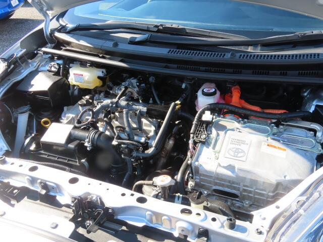 �G���W�����[�������ꂢ�ł���B�@�֋@�\�n���ǍD�ł��B�[�ԑO�ɓ_���������s���܂��B�G���W���I�C���E�I�C���t�B���^�[�E�G�A�R���t�B���^�[�E���C�p�[�S���͕K�������v���܂�(�G�A�R���t�B���^�[�́A�����Ԃ̂�)