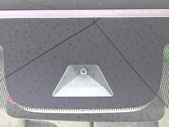 �y�z���_�Z���V���O�z���s���ɑO���̎ԗ�����F�����A�Փ˂������Ȏ��͌x��ƃu���[�L�ŏՓˉ���Ɣ�Q�y�����A�V�X�g�B�����S�Ƀh���C�u�����y���݂��������܂��B