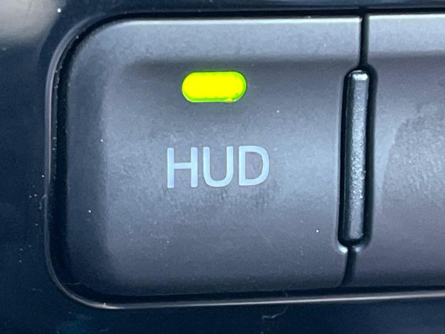 �y�w�b�h�A�b�v�f�B�X�v���C�z���݂̑��x�⑖�s�����f�W�^���\���ŉ^�]�ȑO���̃K���X�ɓ��e!�^�]���A�ڐ������炳���K�v�ȏ����m�F�ł���̂łƂ��Ă��֗��ň��S!