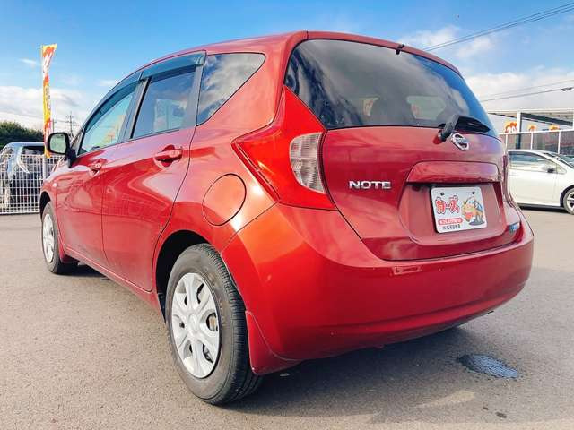 ���X�ł͌y�����Ԃ��畁�ʎԂ܂ŕ��L���I�[�����[�J�[�̎Ԏ�E�F�E�O���[�h��L�x�ɑ����Ă���܂��B