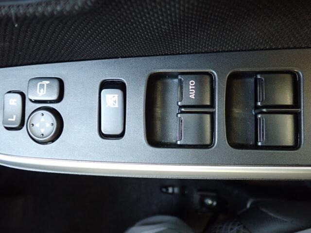 �d���i�[���h�A�~���[�E�p���[�E�B���h�E�������Ă��܂��B