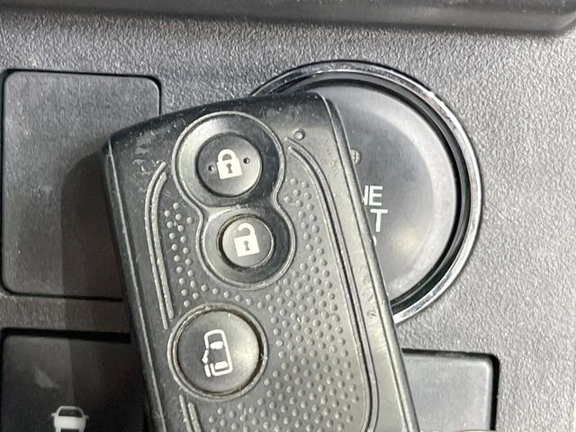 �y�L�[���X�z�������ꂽ�ꏊ����ł��{�^����Ńh�A�̊J���E�{�����ł���̂łƂ��Ă��֗�!�h�A�̌�������ɏ������邱�Ƃ�����܂����