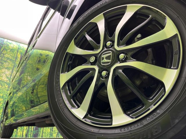 �y����14�C���`�A���~�z�C�[���z�O�ςɃ}�b�`���������A���~�z�C�[���𑕒����Ă���܂��B�e��ЊO�A���~�z�C�[����A�X�^�b�h���X�^�C�����戵�����Ă���܂��B���񂲑��k����������