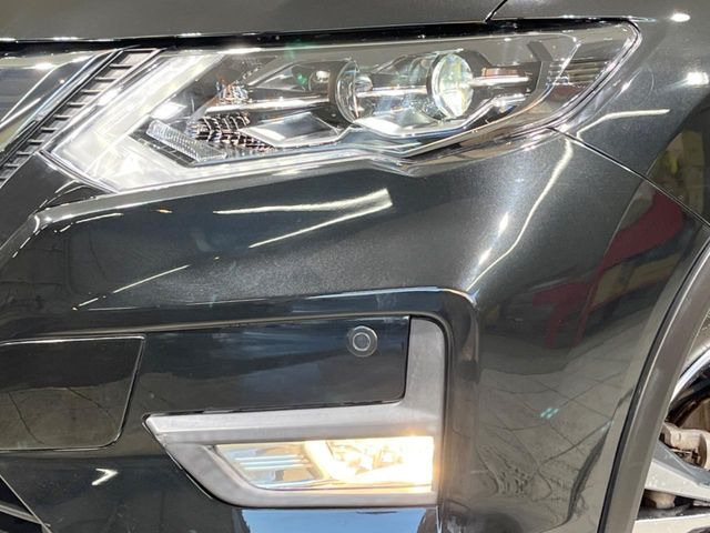 �yLED�w�b�h���C�g�z���V����ԑ��s�����ǍD�Ȏ��E���m�ۂ����S���ĉ^�]�ł��鍂�P�xLED�w�b�h���C�g�𑕔�!�_�����x�������A����d�͂��}�����Ă��܂��B