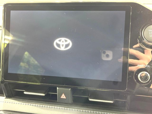 �y10.5�C���` �f�B�X�v���C�I�[�f�B�I�z���ʂ̃f�B�X�v���C��AppleCarPlay��AndroidAuto�����p�\�B�傫�ȉ�ʂŃX�}�z�i�r�A�v���������p���������܂���