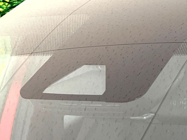 �y�g���^�Z�[�t�e�B�Z���X�z���s���ɑO���̎ԗ�����F�����A�Փ˂������Ȏ��͌x��ƃu���[�L�ŏՓˉ���Ɣ�Q�y�����A�V�X�g�B�����S�Ƀh���C�u�����y���݂��������܂��B