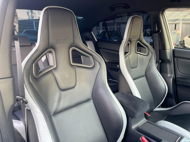 �y��pRECARO���o�P�b�g�V�[�g�z�l�ԍH�w�Ɋ�Â����ʈ����z�ɂ���č��ւ̕��S�Ⓑ���ԉ^�]���̔�J�������y������ڂŃ��J���Ƃ킩��X�|�[�e�B�ȃ��b�N�X�������ł��B