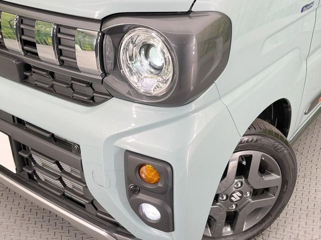 �yLED�w�b�h���C�g�z���V����ԑ��s�����ǍD�Ȏ��E���m�ۂ����S���ĉ^�]�ł��鍂�P�xLED�w�b�h���C�g�𑕔�!�_�����x�������A����d�͂��}�����Ă��܂��B