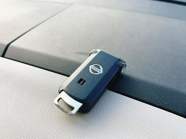 �y�X�}�[�g�L�[&�v�b�V���X�^�[�g�V�X�e���z�J�o����|�P�b�g�ɓ��ꂽ�܂܃h�A�̊J���ł��A�����^�b�`�Ŋy�X�G���W�����������܂���