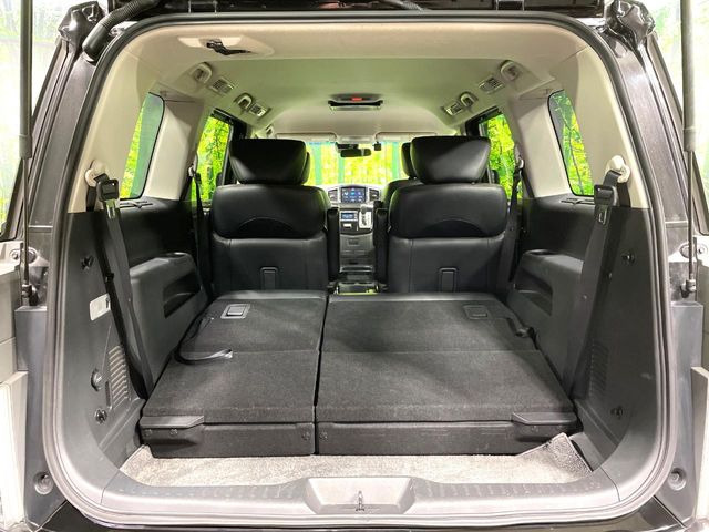 ���i�̂���������ʋ΁A���}���ɏ\���ȉ׎��X�y�[�X���m�ۂ��Ă���܂��B�Z�J���h�V�[�g��|���ƁA�傫�ȉו��̐ύڂ��\�ł���